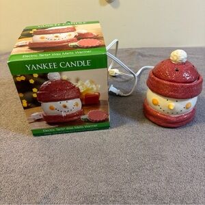 Yankee Candle Festive Red and White Snowman Wax Warmer